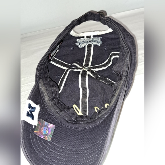 NCAA University of Michigan buckle strap back hat - Picture 8 of 8